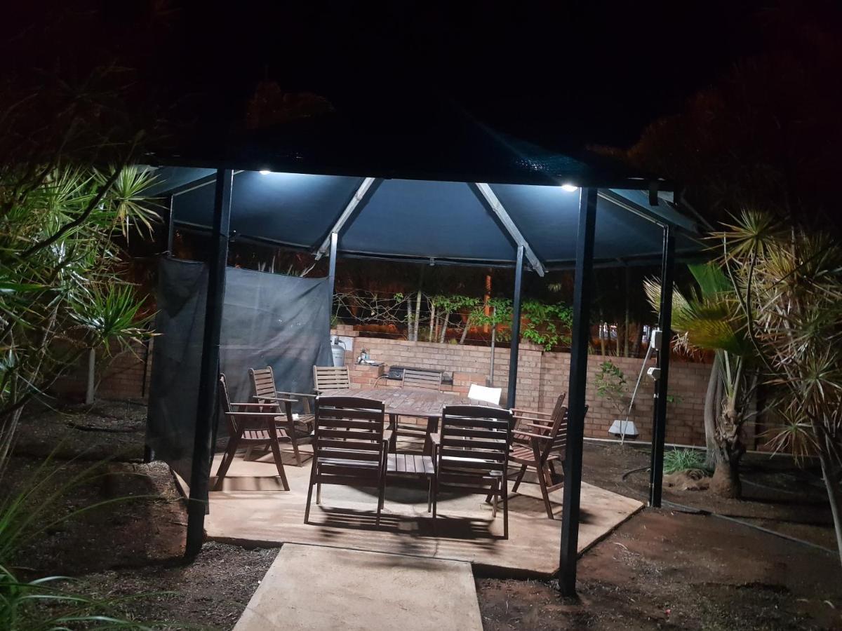 Carnarvon Central Apartments Holiday park